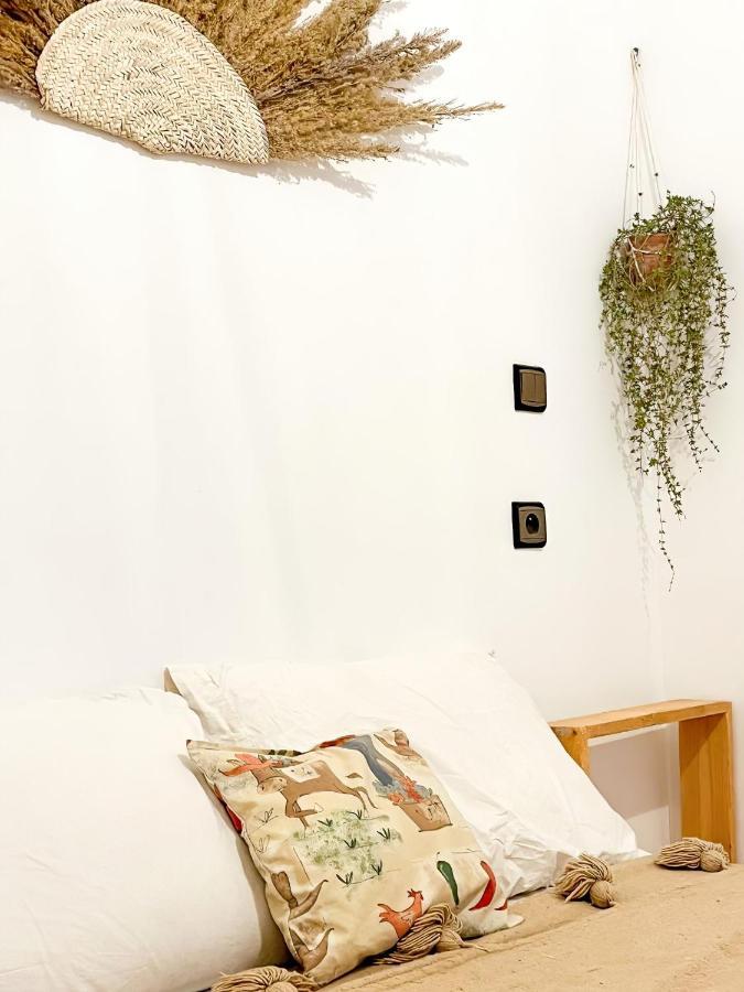Desart Hostel Tamraght エクステリア 写真