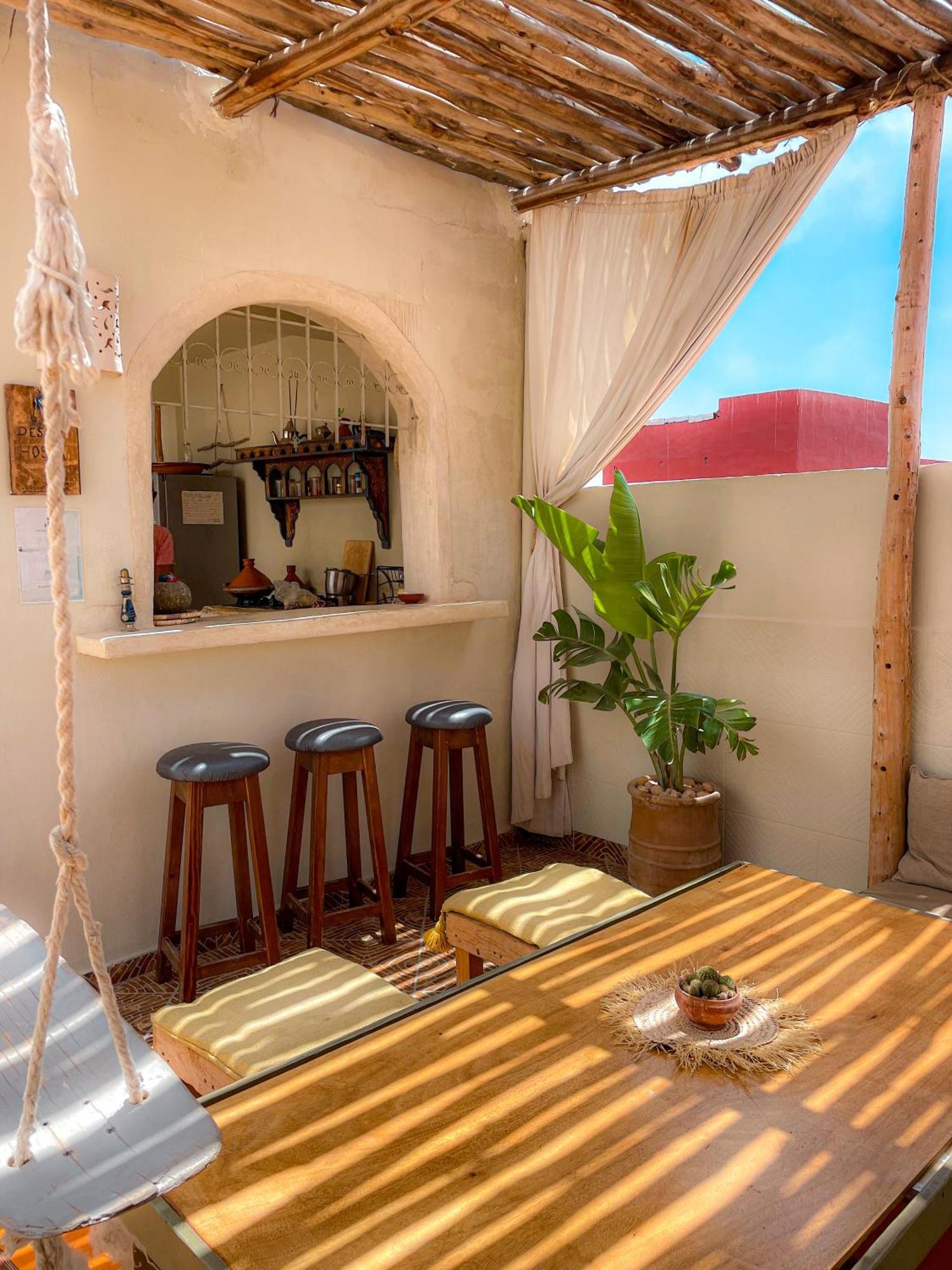 Desart Hostel Tamraght エクステリア 写真
