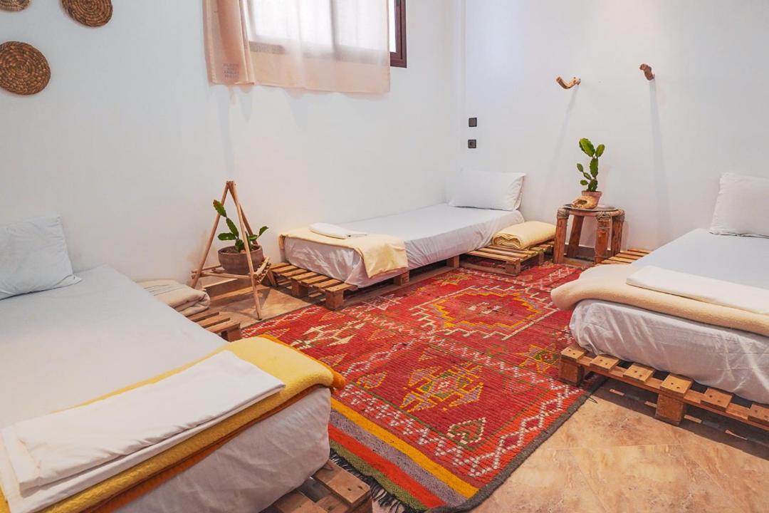Desart Hostel Tamraght エクステリア 写真